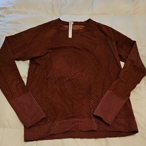 lululemon athletica Long Sleeve Textured Pullover in Deep Rust